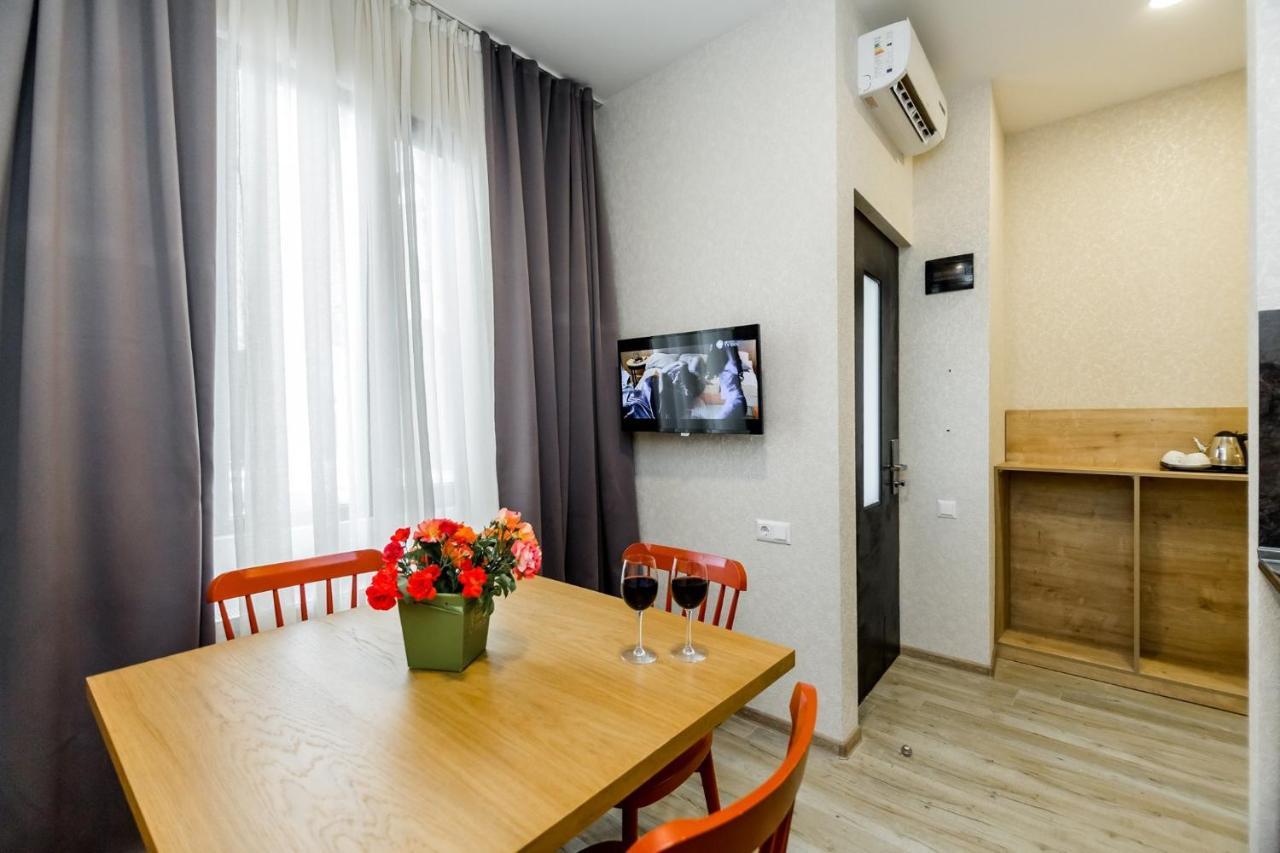 Rasta Maidan Hotel Tiflis Exterior foto